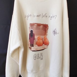 非公開: 【Bug Screaming】”OLE” Sweatshirt  (Used）  【NEW】